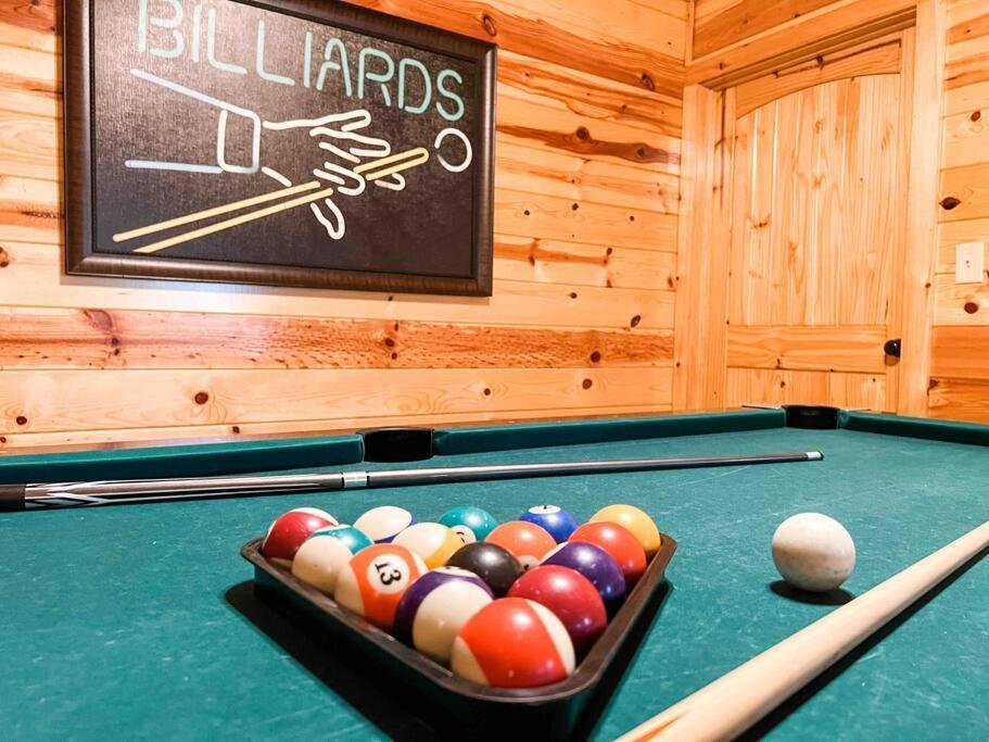 Indoor Heated Pool Hot Tub Cabin Sevierville Ngoại thất bức ảnh